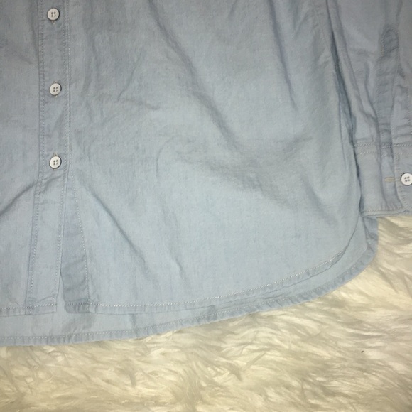 Old Navy Classic Denim Shirt - Picture 4 of 4